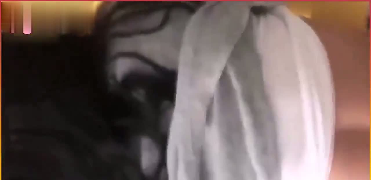İş çıkışı sekreterini ofiste sikiyor
